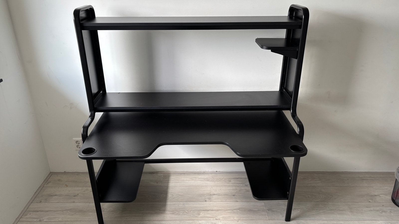 Ikea FREDDE game bureau, Huis en Inrichting, Bureaus, Ophalen, Zwart, Gebruikt, IKEA