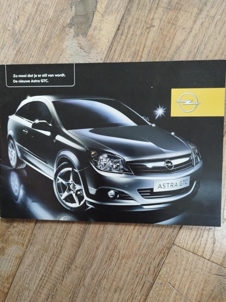 Opel Astra GTC brochure uit 2005 - NL/MY05, Opel, Zo goed als nieuw, Opel, Ophalen of Verzenden