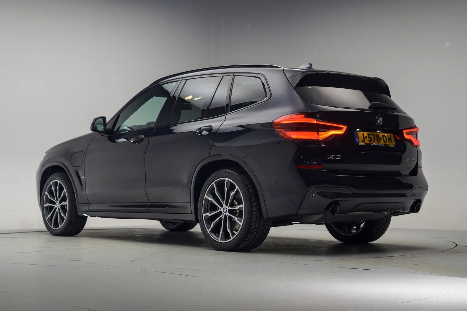 BMW X3 xDrive30e M Sport Edition Aut. [ Panorama Harman/Kard, Auto's, Automaat, 1998 cc, Gebruikt, Zwart