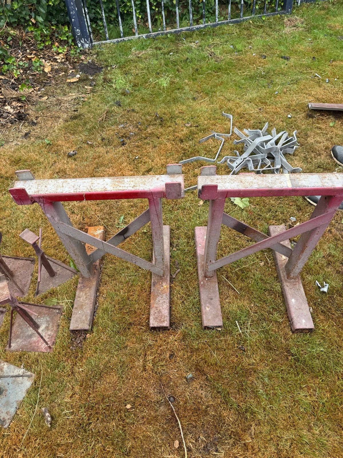 Twee robuuste zaagbokken - Gebruikt, Ophalen, Gebruikt, Overige typen