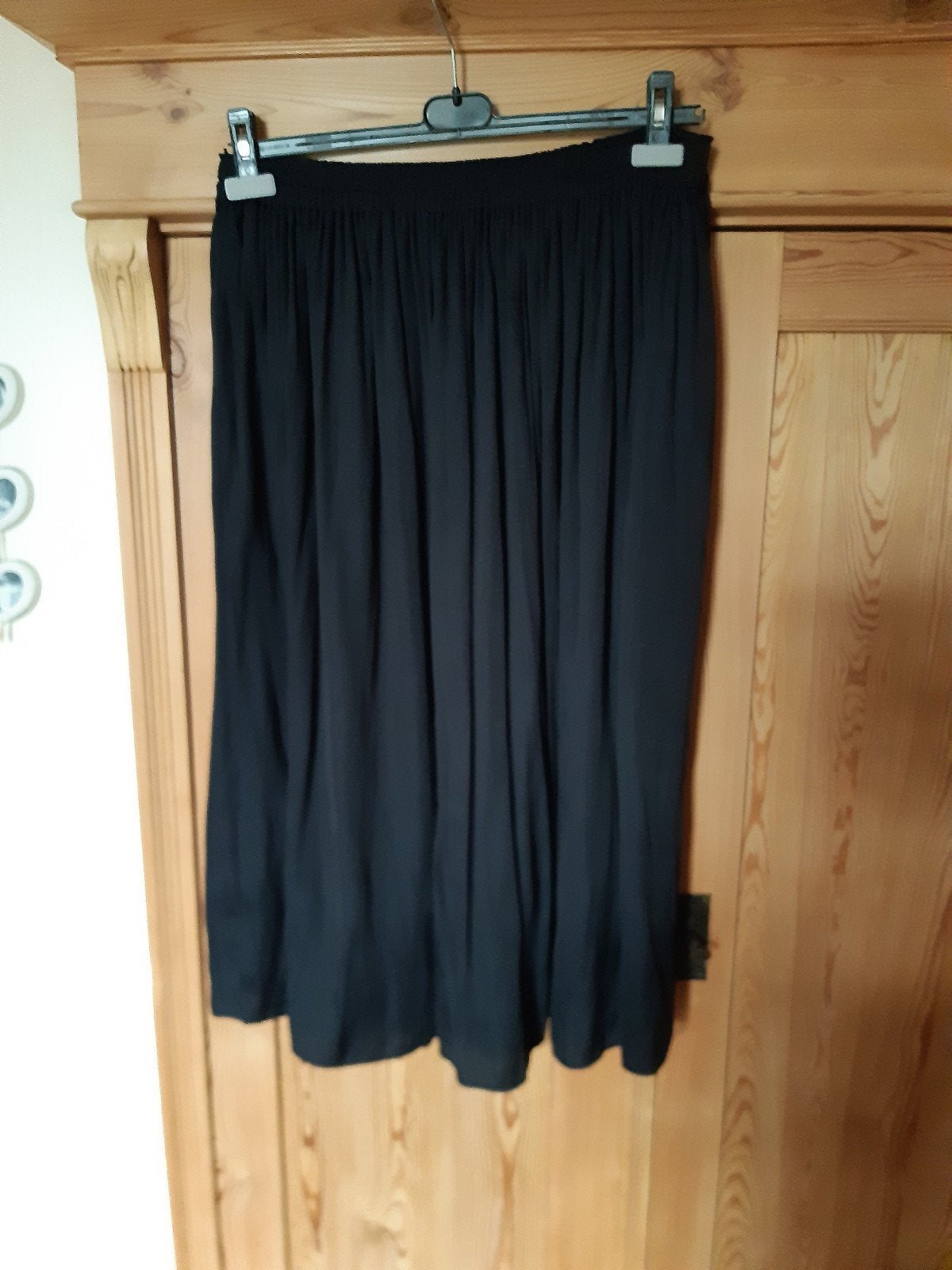 mooie zwarte rok maat M/L, Ophalen of Verzenden, Zo goed als nieuw, Zwart, Onder de knie