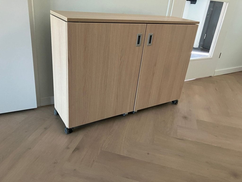 Zit/sta bureau licht eiken, Ophalen, Zo goed als nieuw