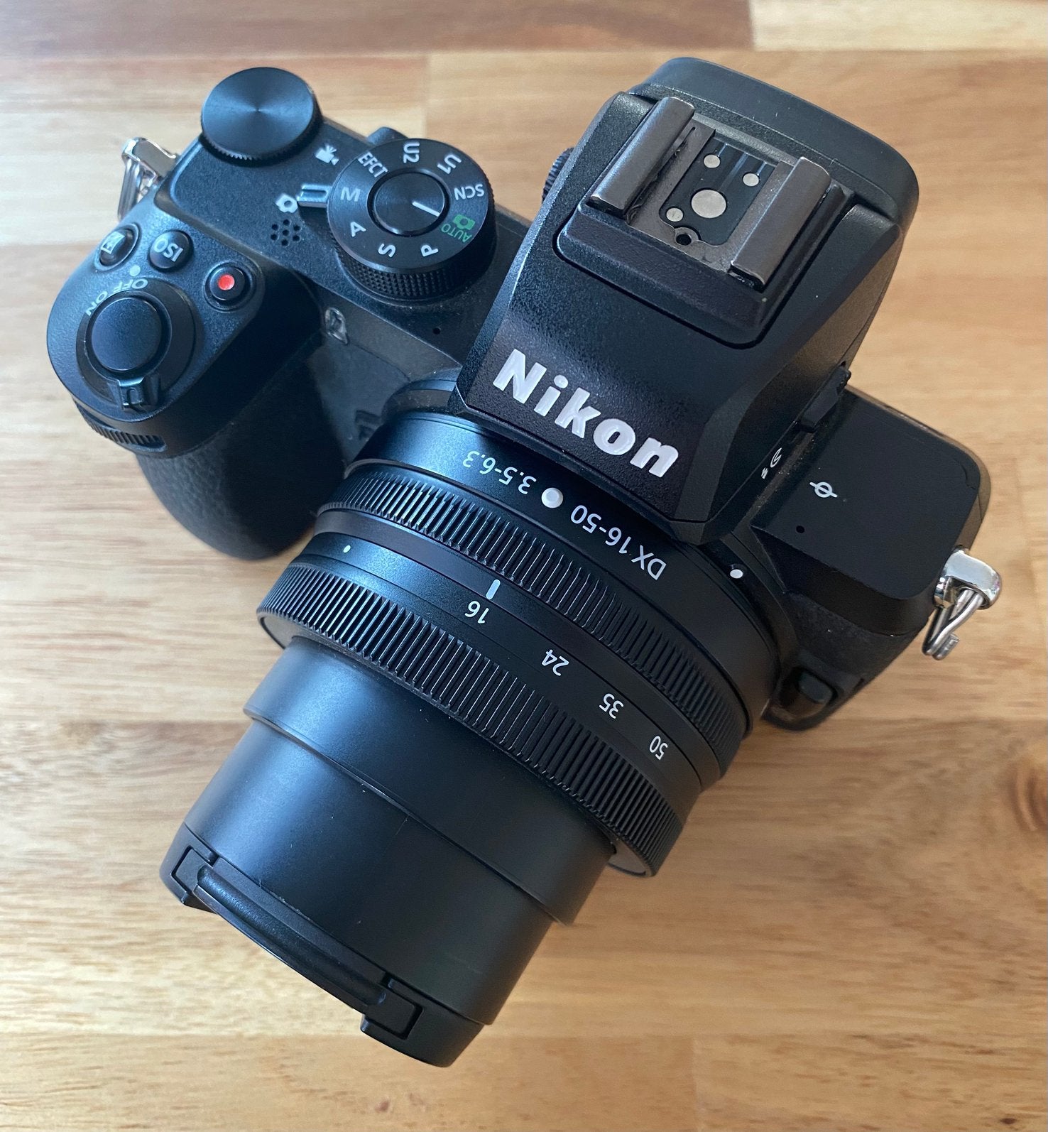 Nikon Z50 + 16-50mm VR + meer - 982 clicks - ZGAN - 128GB SD, Ophalen, 21 megapixels, Accu, Zo goed als nieuw