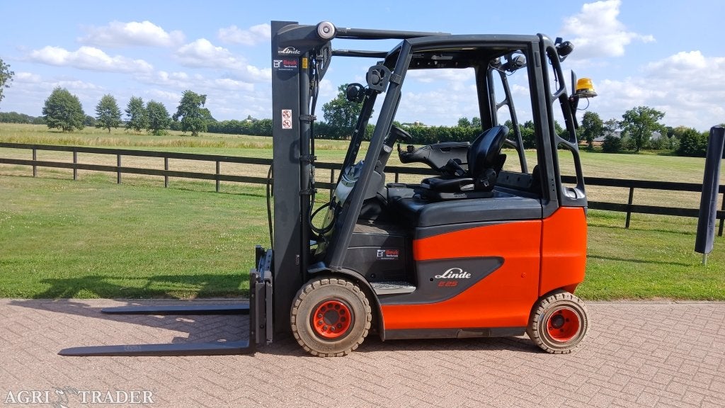 Linde e25 h / vorkenversteller / side shift / 2016, Zakelijke goederen, Machines en Bouw | Heftrucks en Intern transport, Linde