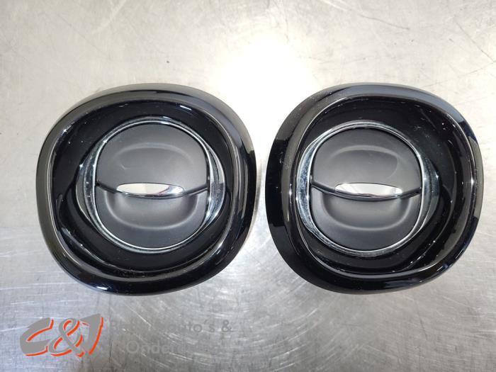 Luchtrooster Dashboard van een Opel Vivaro, Auto-onderdelen, Gebruikt, -, -, Opel