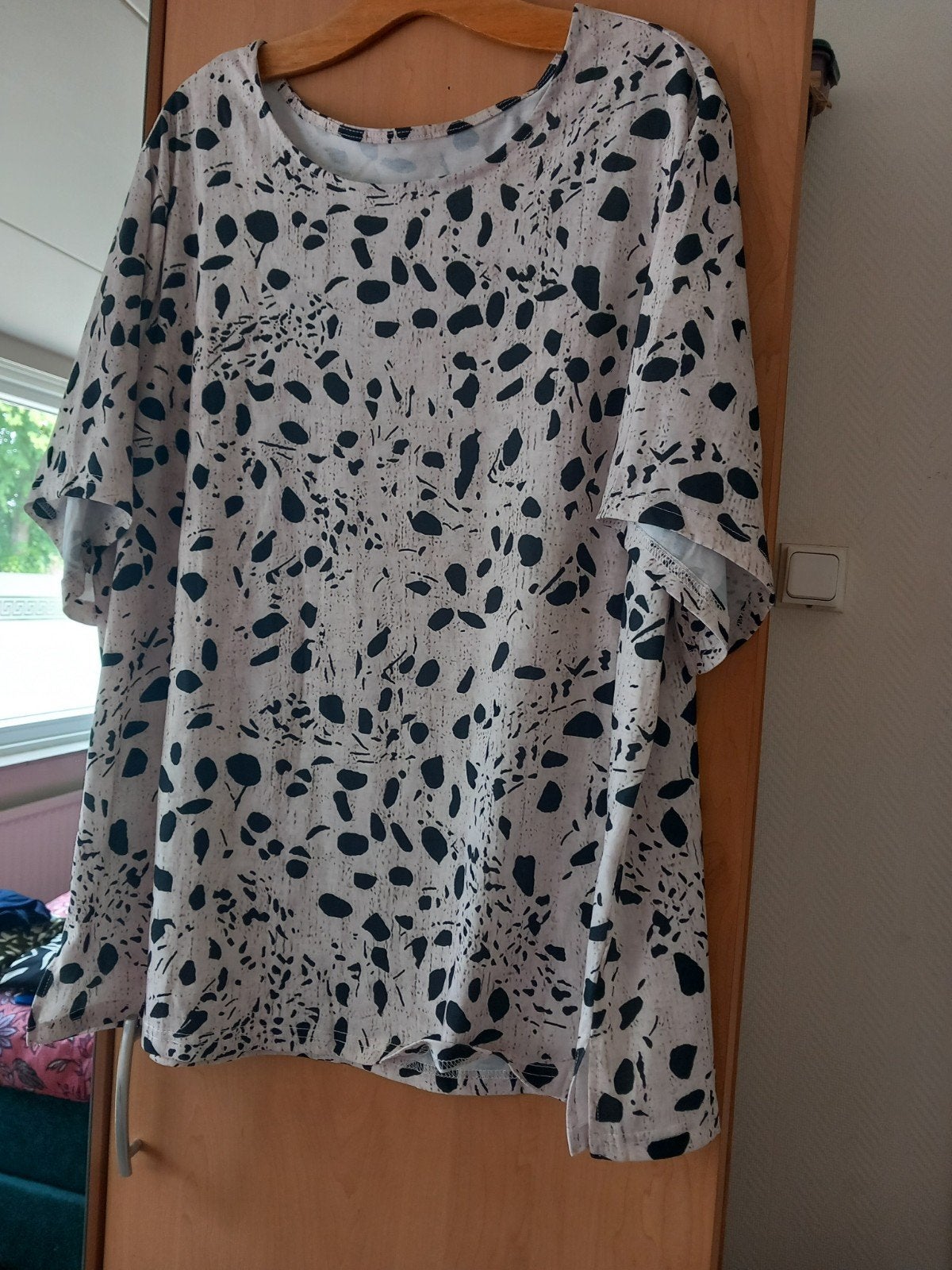 Mooi shirt maat xxxl travelstof, Kleding | Dames, Grote Maten, Ophalen of Verzenden, Zo goed als nieuw, Beige, Shirt of Top