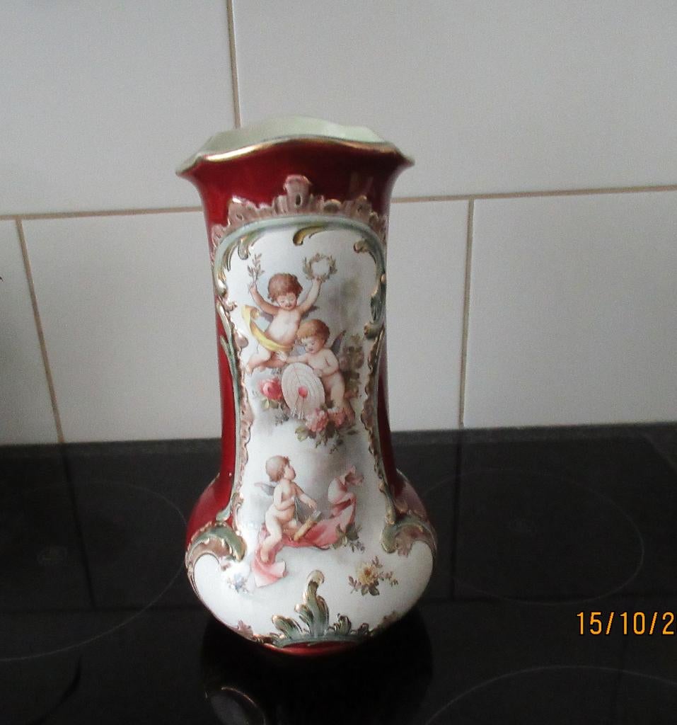 ANTIEKE SIERLIJKE MAJOLICA VAAS met ENGELEN+ BLOEMEN, Ophalen of Verzenden