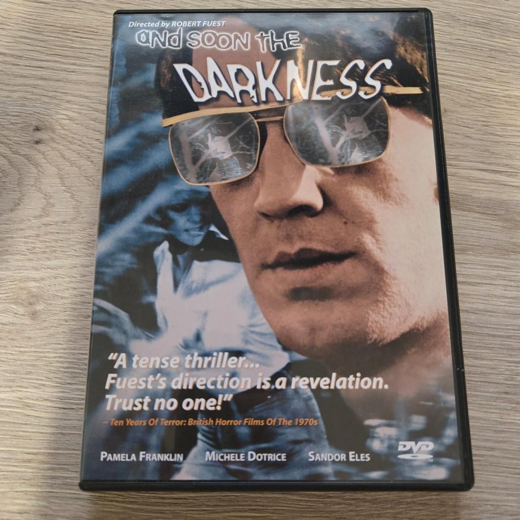 And Soon the Darkness (Anchor Bay) 4 HALEN = 3 BETALEN, Alle leeftijden, Ophalen of Verzenden, Zo goed als nieuw, Slasher