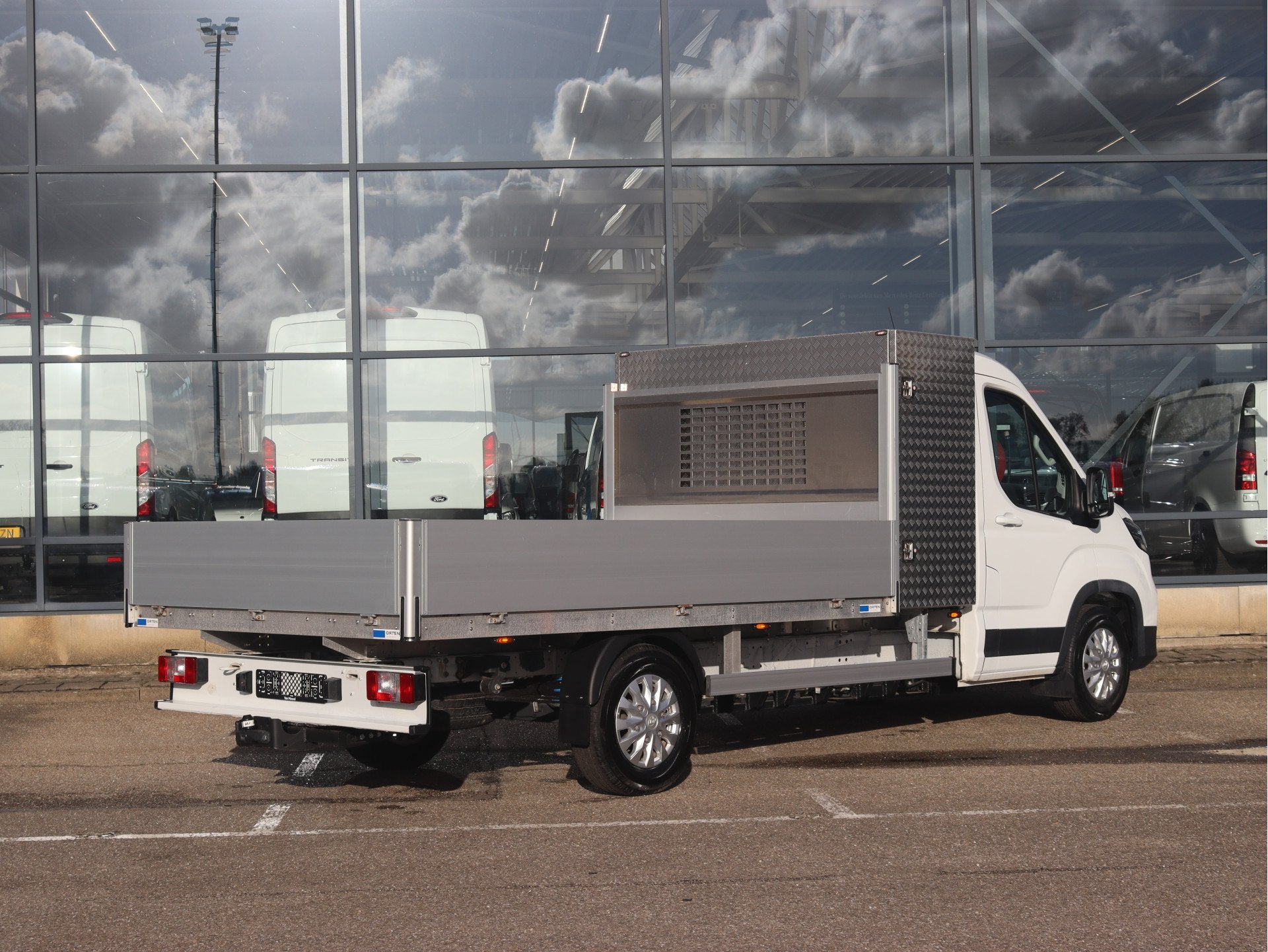 Maxus eDeliver 9 L4 Business DEAL 65 kWh | AIRCO/ADAPT. CRUI, Auto's, Automaat, Gebruikt, Zwart, Met garantie (alle)
