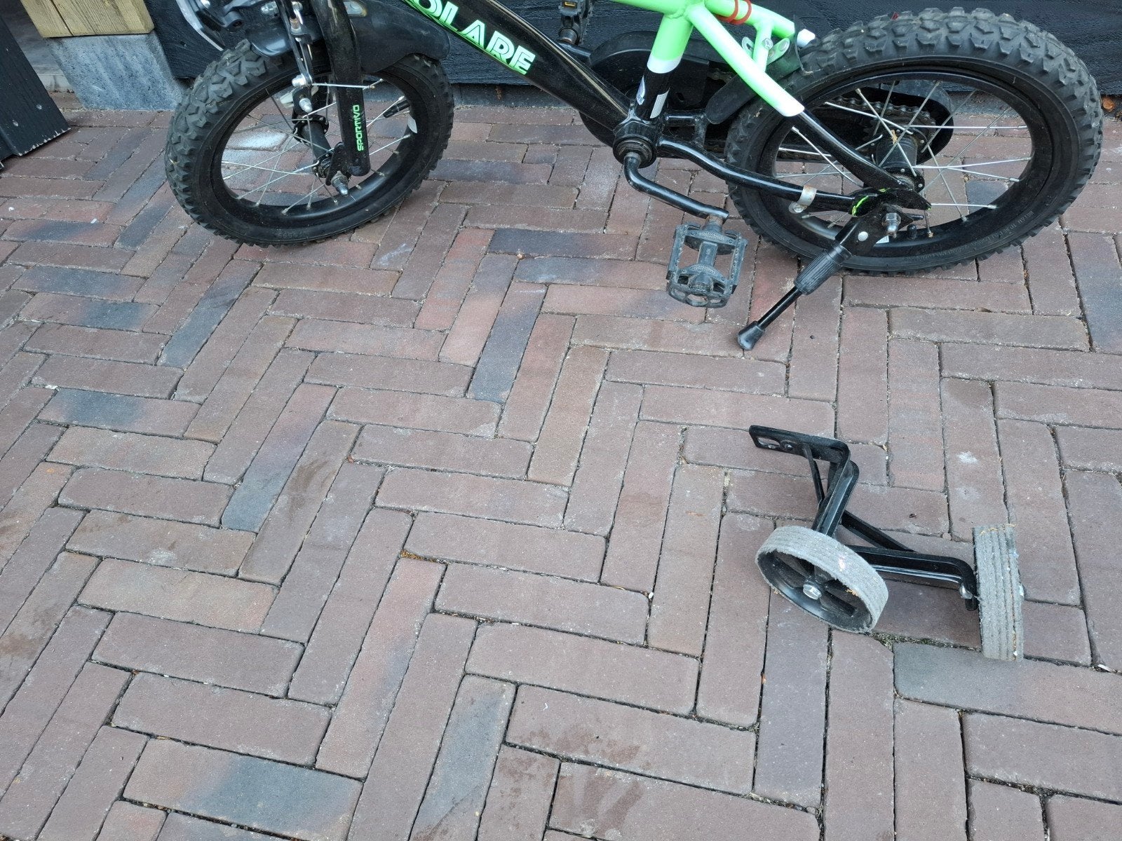 Volare Sportivo kinderfiets 15 inch met zijwielen, Ophalen, Zijwieltjes, Gebruikt, Volare