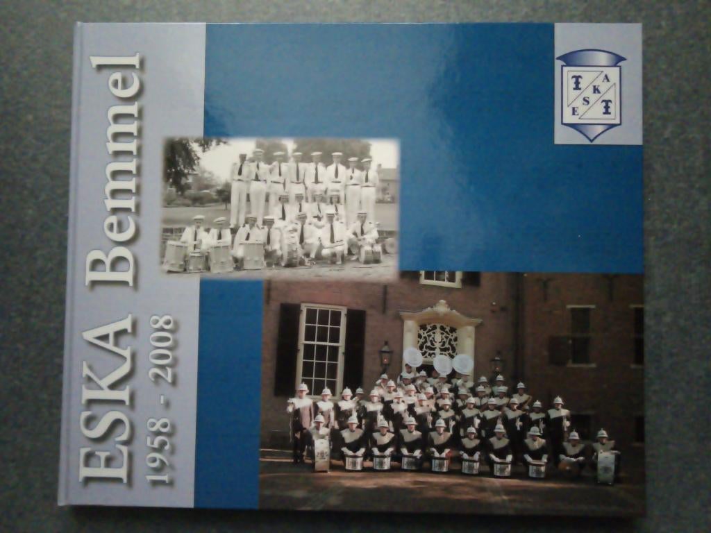 Drumband ESKA, Bemmel jubileumboek GLOEDNIEUW, Nieuw, Diverse auteurs, Ophalen of Verzenden, Overige onderwerpen