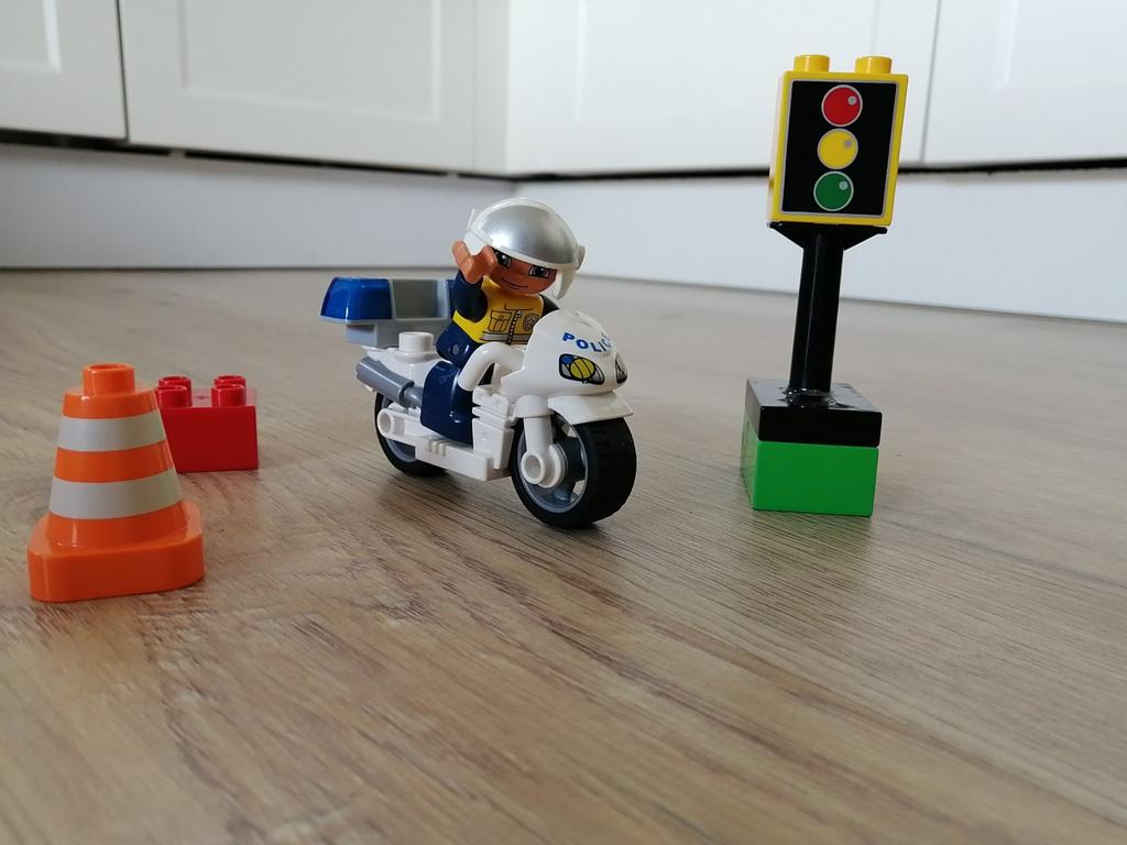 Duplo politiemotor set 5679, Ophalen, Zo goed als nieuw, Duplo