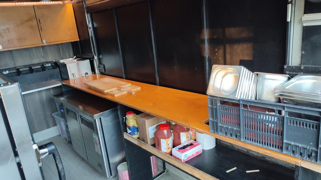 Unieke Foodtruck / verkoopwagen/ Mercedes-Benz 609 D 1990, foto 12