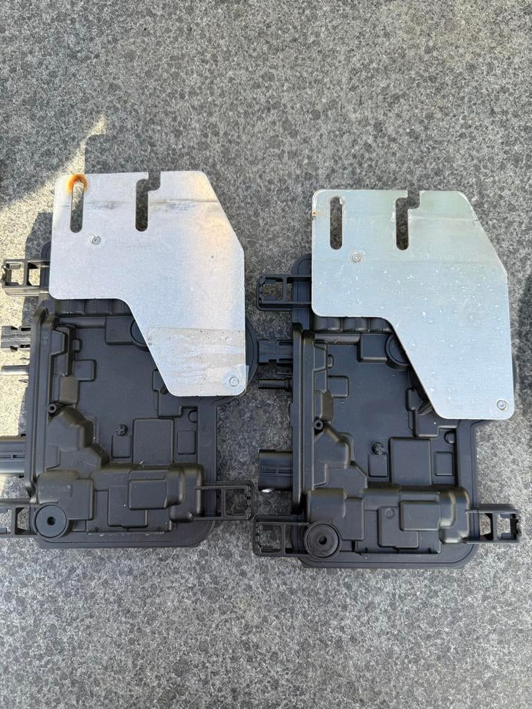 2x Micro Omvormer IQ7+ - Onbekende Staat, Ophalen of Verzenden, Gebruikt