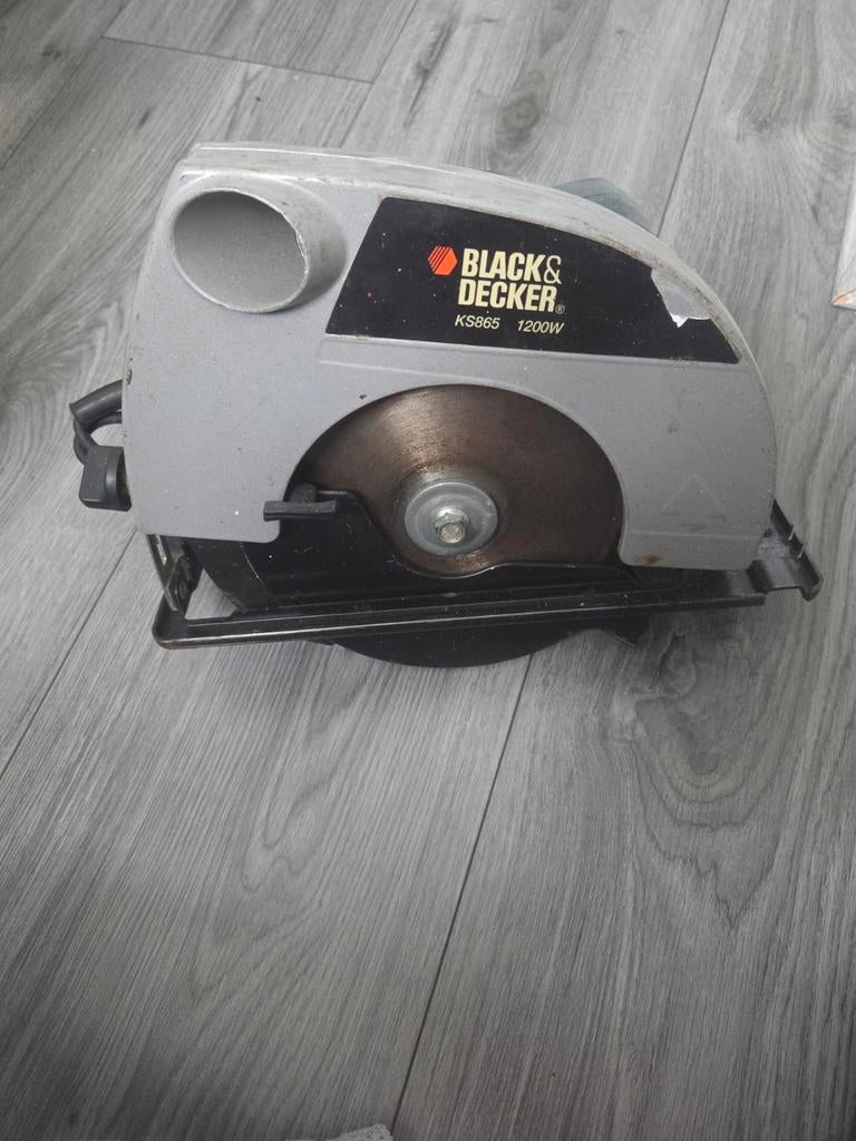 Black en decker cirkelzaag 1200w, Doe-het-zelf en Verbouw, Gereedschap | Boormachines, Ophalen of Verzenden, Gebruikt, 600 watt of meer