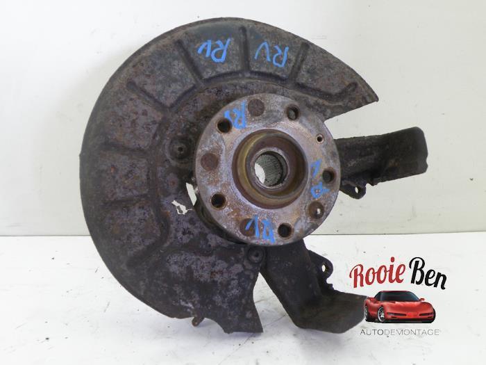 Fusee rechts-voor van een Volkswagen Golf, Gebruikt, -, Volkswagen, -