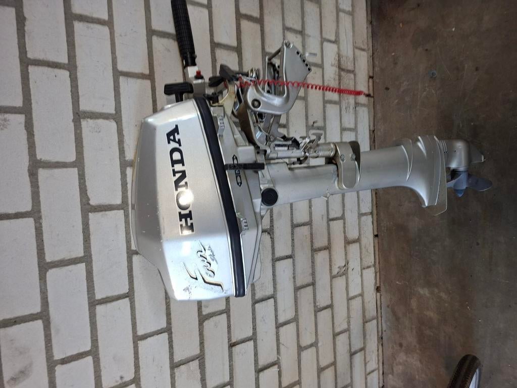 Honda 4 takt 5pk buitenboordmotor., Ophalen
