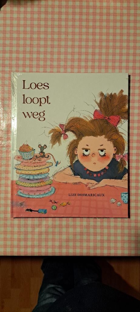 Kinderboek Loes loopt weg. Nieuw, Ophalen of Verzenden, Nieuw, Lize Desmaricaux, Fictie algemeen