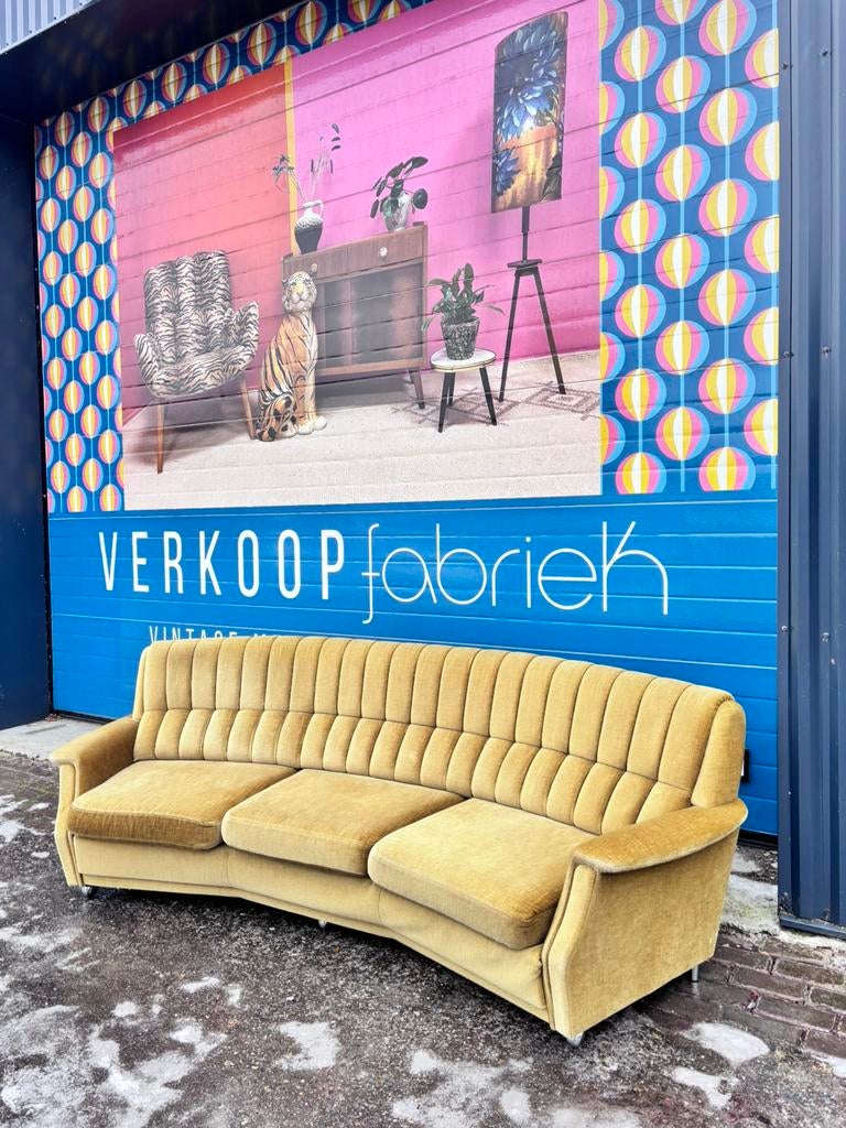 Vintage bank okergeel, Huis en Inrichting, Banken | Bankstellen, Ophalen, Gebruikt, C, 75 tot 100 cm