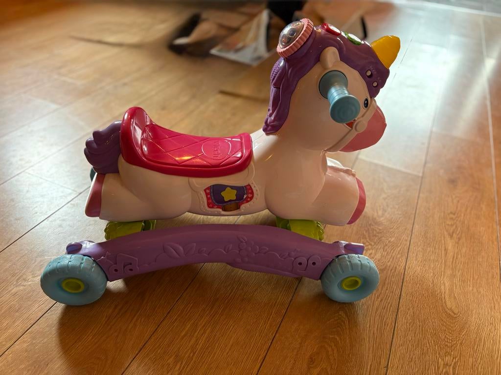 Vtech hobbel loopwagen eenhoorn, Kinderen en Baby's, Speelgoed | Vtech, Ophalen, Zo goed als nieuw, 6 maanden tot 2 jaar