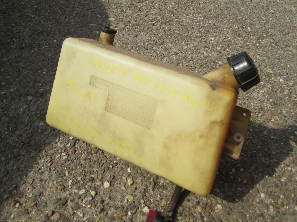 Benzinetank Honda Castelgarden Motec GGP Solo Brill Viking, Ophalen of Verzenden, Gebruikt, 50 cm of meer