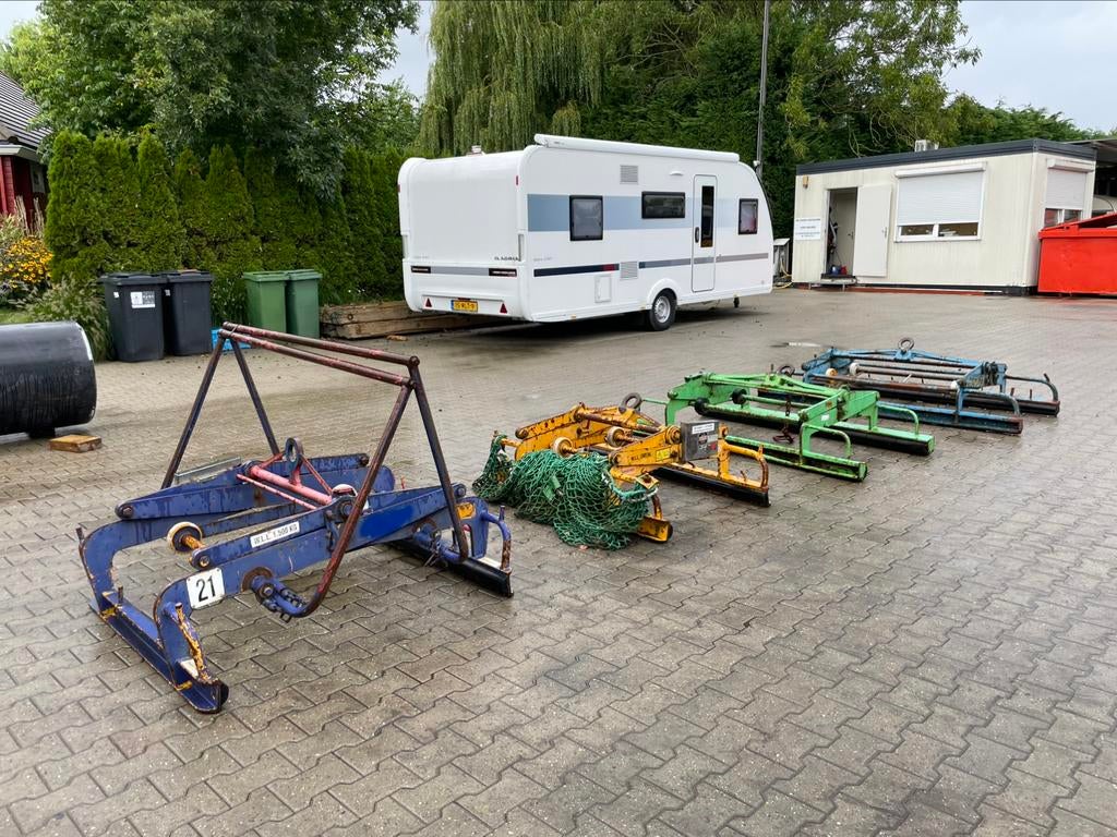 Tegelklem stenenklem bandenklem, Ophalen