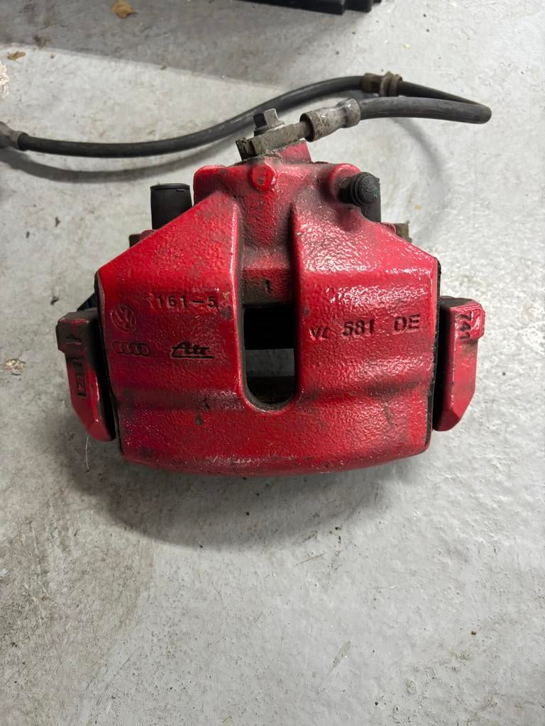 Orginele golf 5 GTI remklauwen + remzadels, Gebruikt, Volkswagen, Ophalen of Verzenden, Bumper