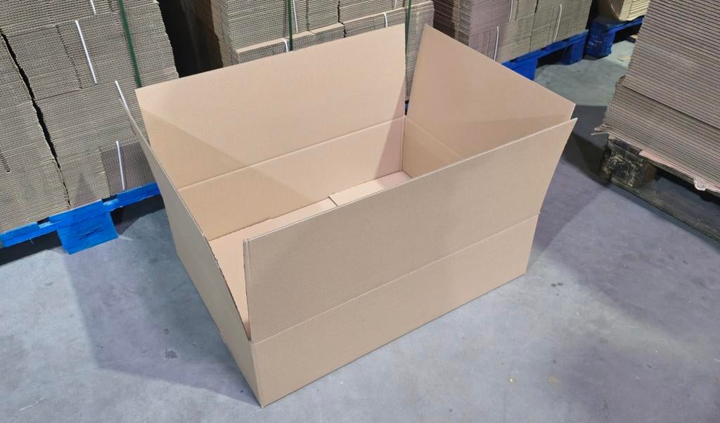 Nieuwe partij dozen dubbel golf 4mm 785x580x200, Doe-het-zelf en Verbouw, Kratten en Dozen, Doos, 40 tot 60 cm, Opvouwbaar, Nieuw