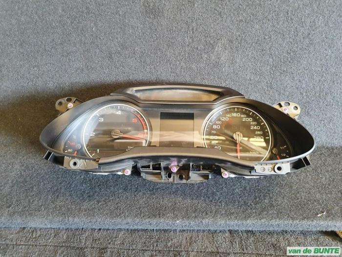 Instrumentenpaneel van een Audi A4, Gebruikt, -, -, -