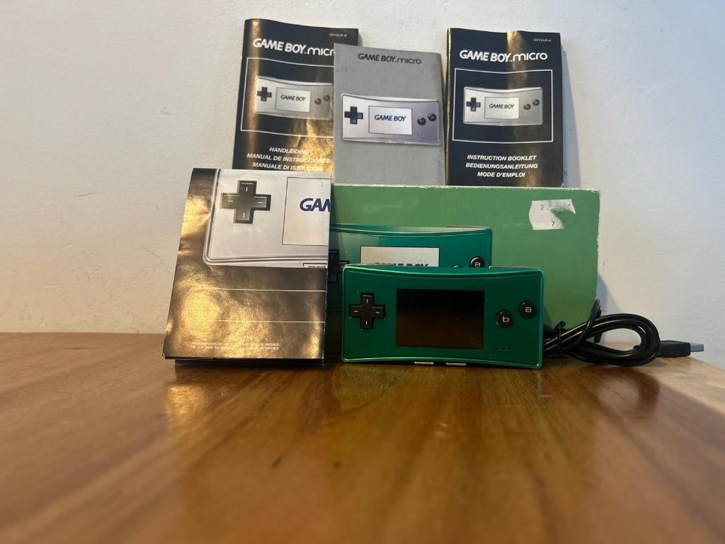 Nintendo Game Boy Micro Groen, Spelcomputers en Games, Spelcomputers | Nintendo Game Boy, Ophalen of Verzenden, Zo goed als nieuw