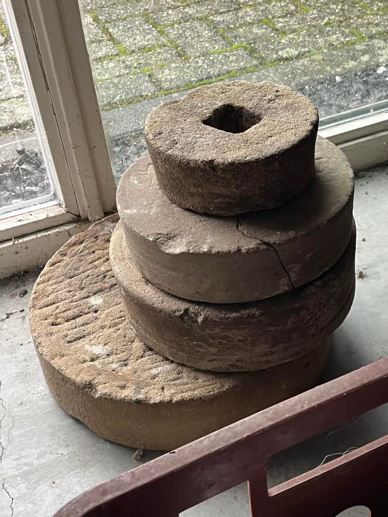 Decoratieve molenstenen oude, Ophalen, Zo goed als nieuw, Overige materialen, Minder dan 25 cm