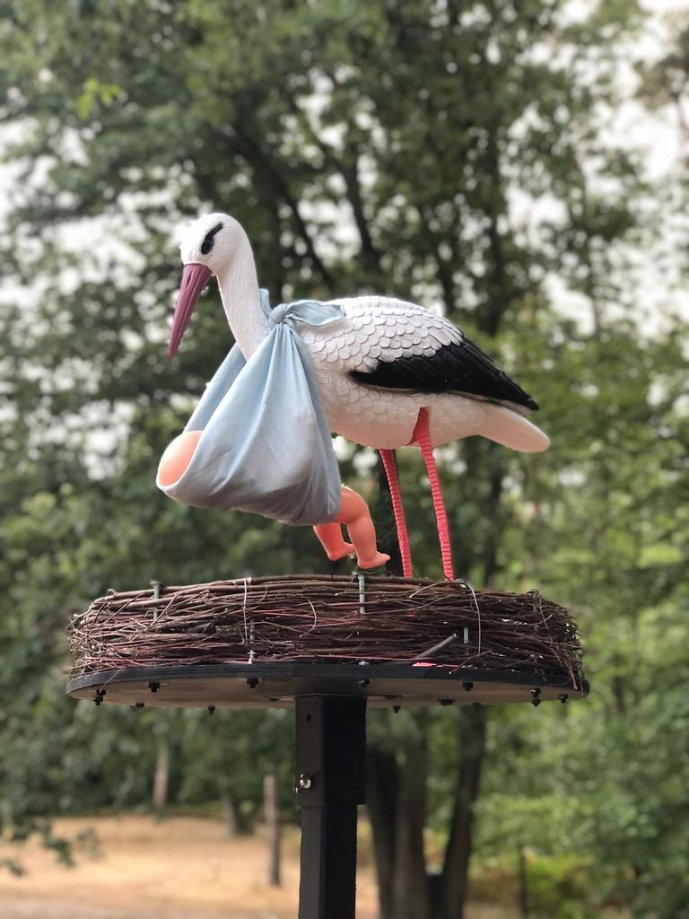 Geboorte ooievaar ooievaarsnest te huur, Ophalen, Zo goed als nieuw, Geboortebord