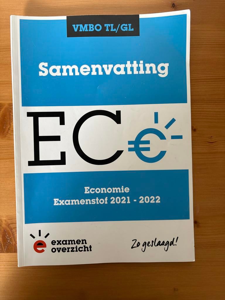 Examenbundel Economie VMBO TL/GL 2021-2022, Ophalen of Verzenden, Zo goed als nieuw, MBO