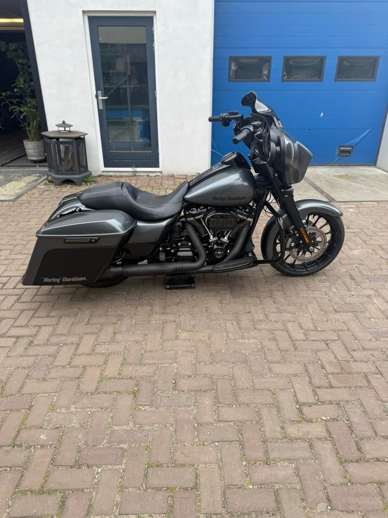 Foto 3 van Harley Davidson Street Glide Special - streetglide-Topstaat!