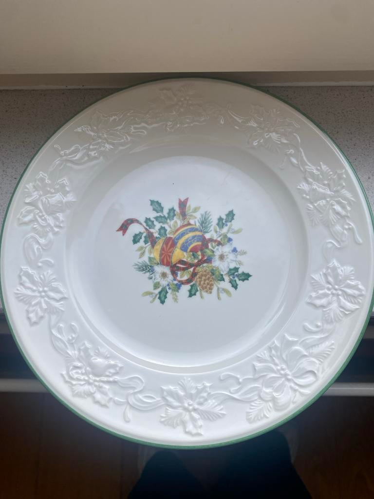 8 Mikasa bordjes - Kerstservies, Ophalen of Verzenden