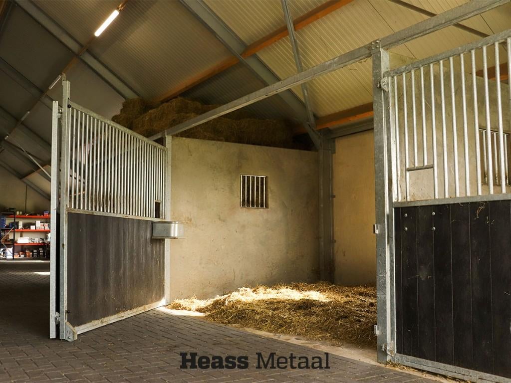 Paardenbox Draaibare Voorwand Model A | Heass, Weidegang, 4 paarden of pony's of meer