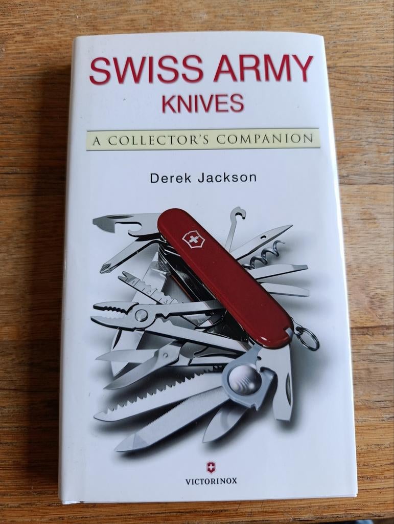 SWISS ARMY KNIVES
A COLLECTOR'S COMPANION

Derek Jackson, Boeken, Ophalen of Verzenden, Zo goed als nieuw, Mode algemeen