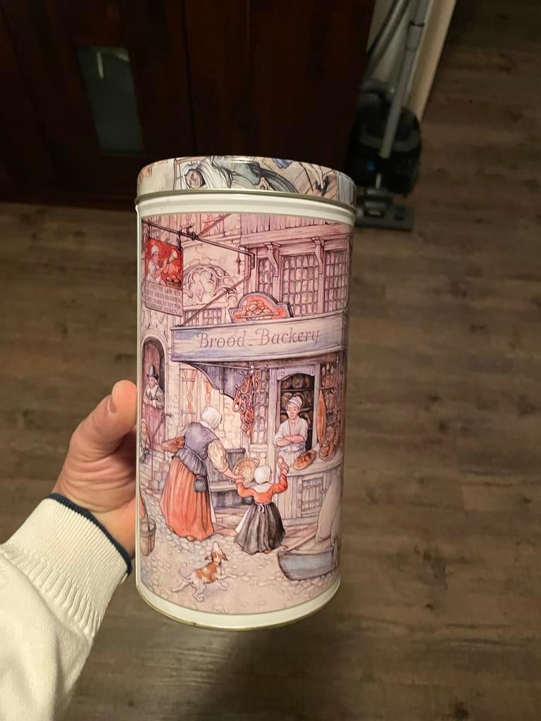 Blikken trommel Anton Pieck, Verzamelen, Blikken, Ophalen of Verzenden, Gebruikt, Koek(jes), Overige merken