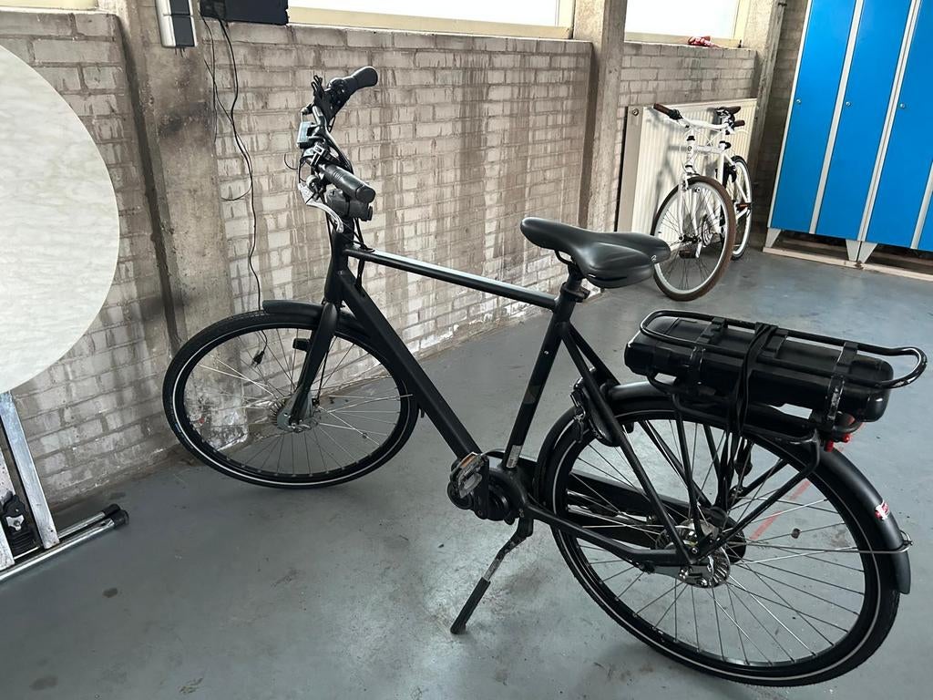 Elektrische fiets - Goede staat, Fietsen en Brommers, Elektrische fietsen, Gebruikt, 50 km per accu of meer, 55 tot 59 cm, Ophalen