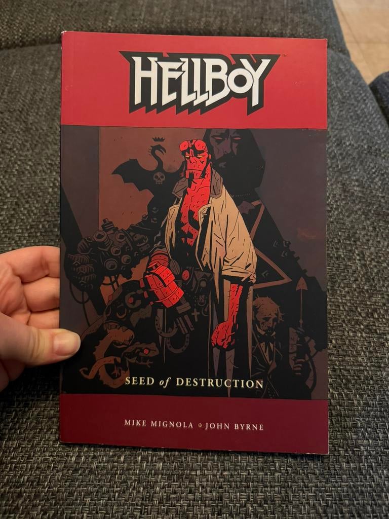 Mike Mignola - Hellboy Volume 1: Seed of Destruction, Boeken, Strips | Comics, Gelezen, Eén comic, Amerika, Ophalen of Verzenden