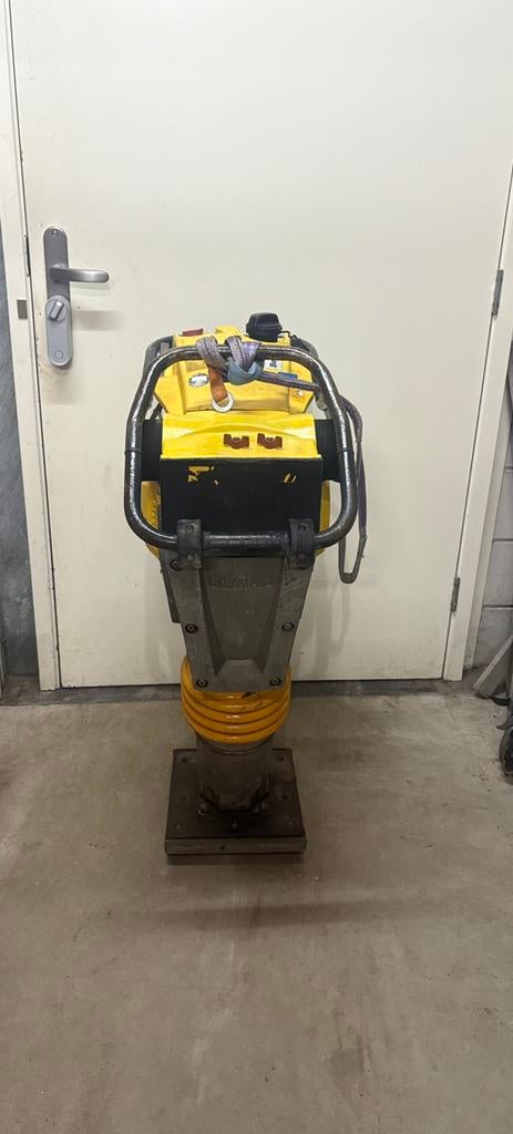 Bomag bt 65 stamper 126 uur, Ophalen