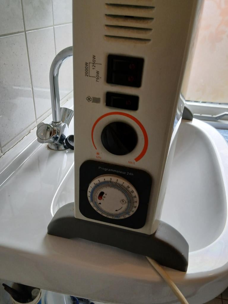 Kachel  op stoom met instelbare  tijd, Huis en Inrichting, Kachels, Ophalen of Verzenden, Overige brandstoffen, Petroleumkachel