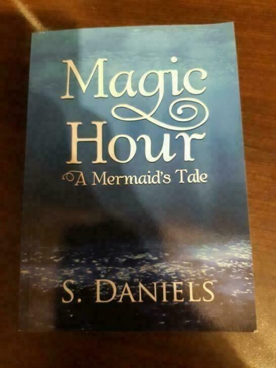 S. Daniels: Magic Hour, a Mermaid's Tale, paperback Engels, Ophalen of Verzenden