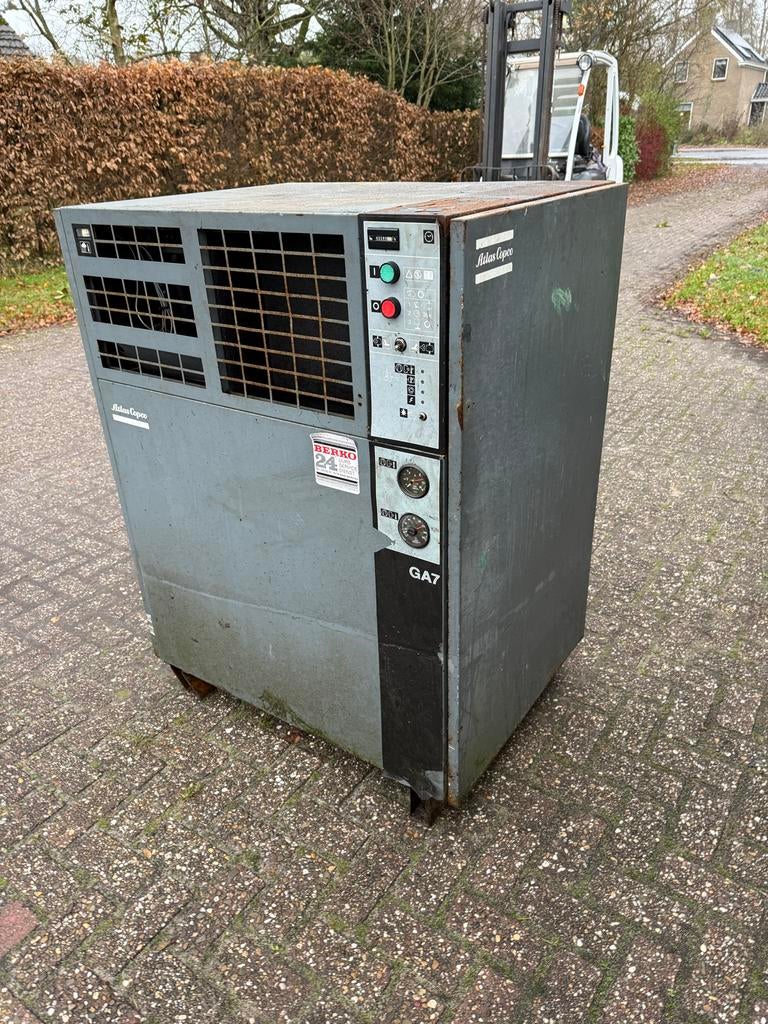 Atlas Copco Schroefcompressor met luchtdroger, Doe-het-zelf en Verbouw, Compressors, O, O, 100 liter of meer, Ophalen of Verzenden