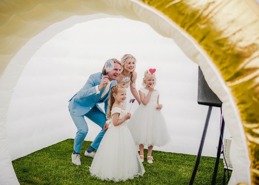 Photobooth te huur! Drenthe en Groningen, Hobby en Vrije tijd, Feestartikelen | Verhuur, Gebruikt, Overige, Ophalen of Verzenden