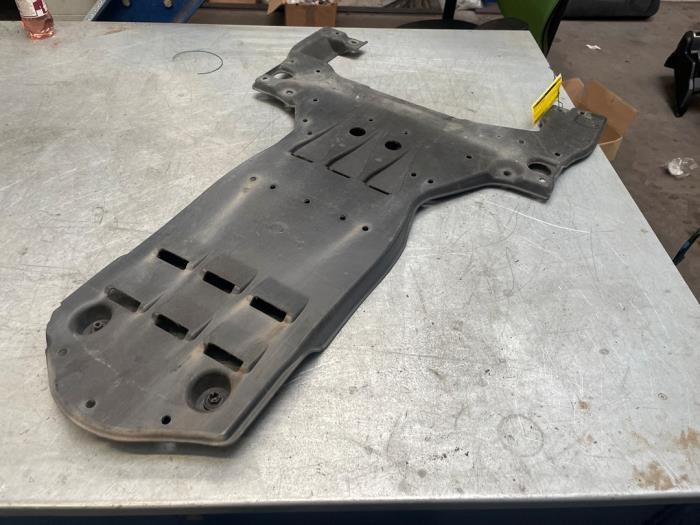 Motor Beschermplaat van een Lexus IS 300, Gebruikt, -, -, -