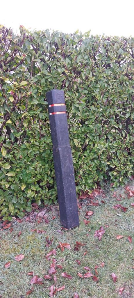 Diamantkop palen, kunstof palen gebruikt maar in nette staat, Tuin en Terras, Palen, Balken en Planken, Ophalen, Minder dan 180 cm