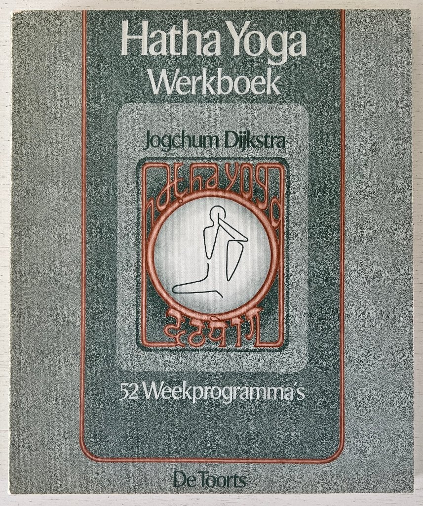 Hatha Yoga Werkboek - Jogchum Dijkstra, Meditatie of Yoga, Ophalen of Verzenden, Zo goed als nieuw, Instructieboek