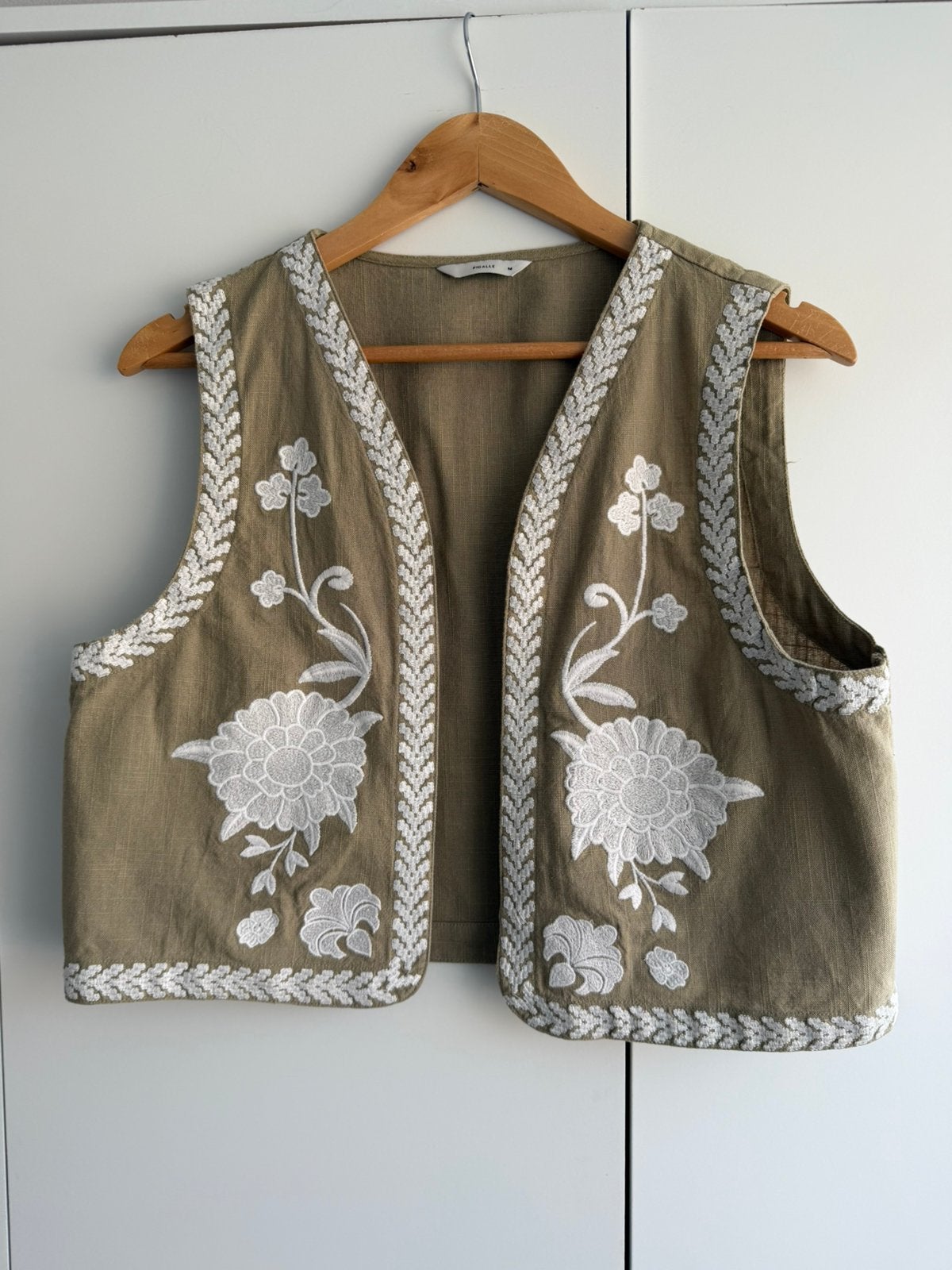 Pigalle only dames gilet kaki borduur M 38, Verzenden, Zo goed als nieuw, Maat 38/40 (M), Groen