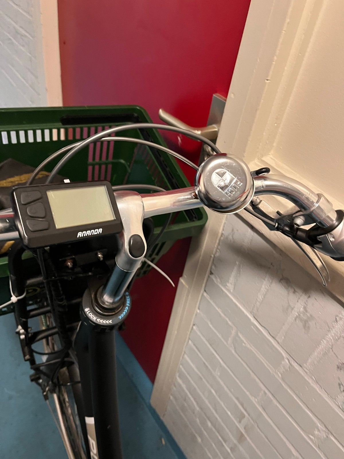 Puch E-bike met mand en fietstassen, Gebruikt, 51 tot 55 cm, 30 tot 50 km per accu, Ophalen